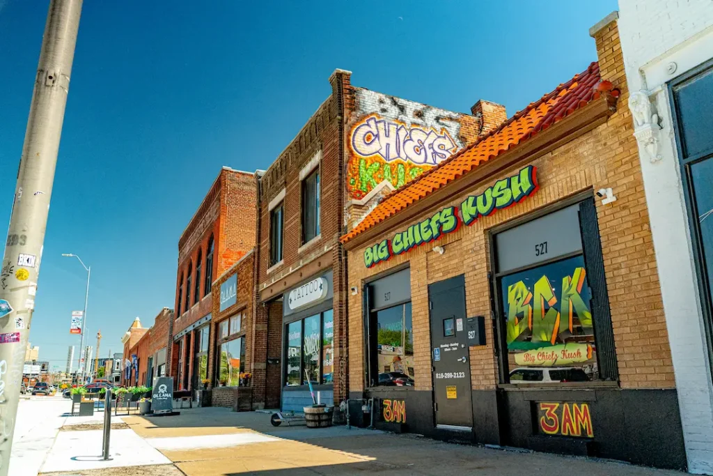 Big Chiefs Kush - Crossroads Store Front