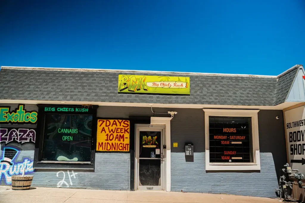 Big Chiefs Kush - Waldo Store Front